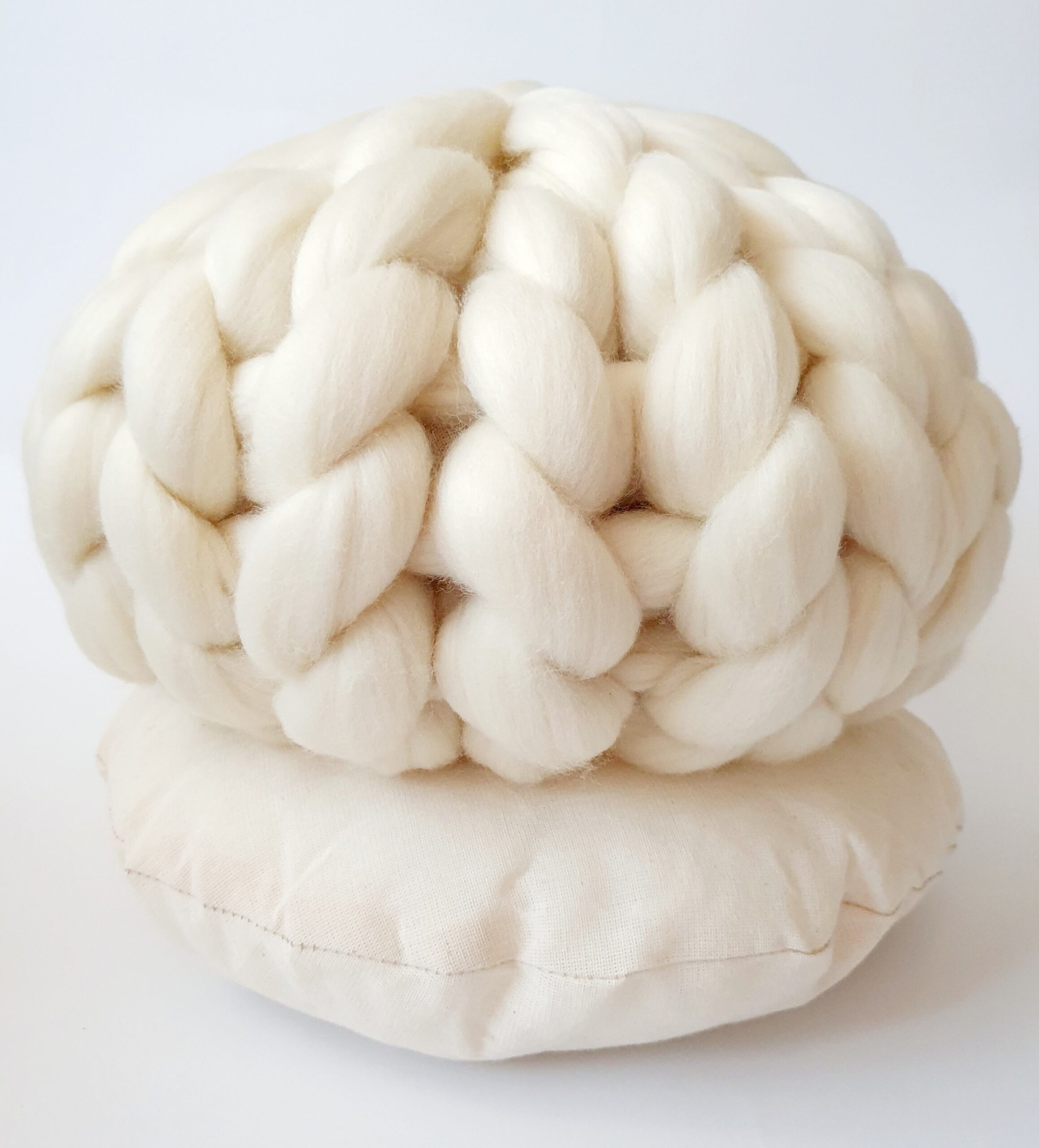 ROUND CUSHION LUNA Yofi Decor Chunky knit Australian Merino wool